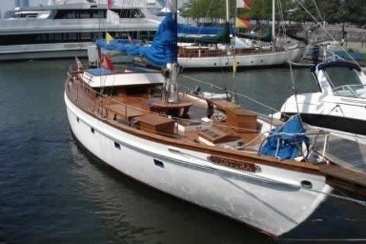 Ventura Yacht