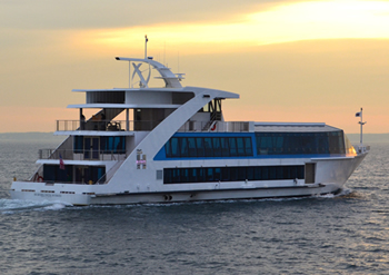 Hybrid Yacht Charter