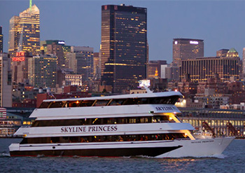 Justine Yacht sailing in the Hudson River