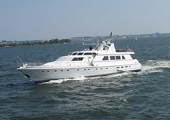 Justine Yacht sailing in the Hudson River