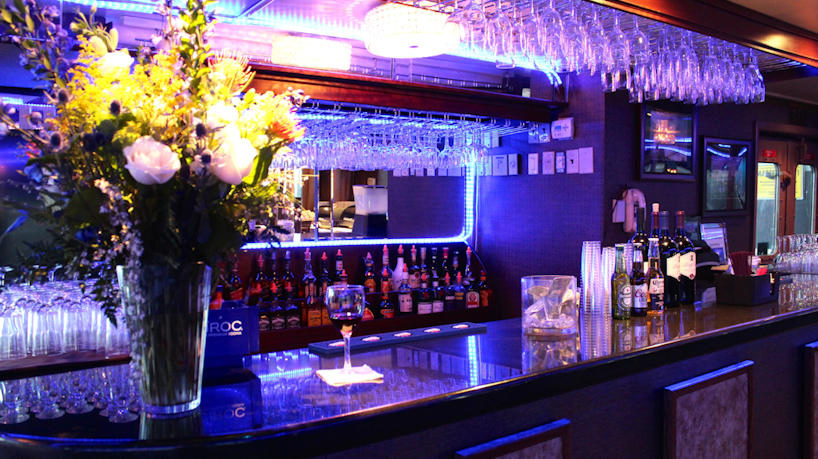 bar